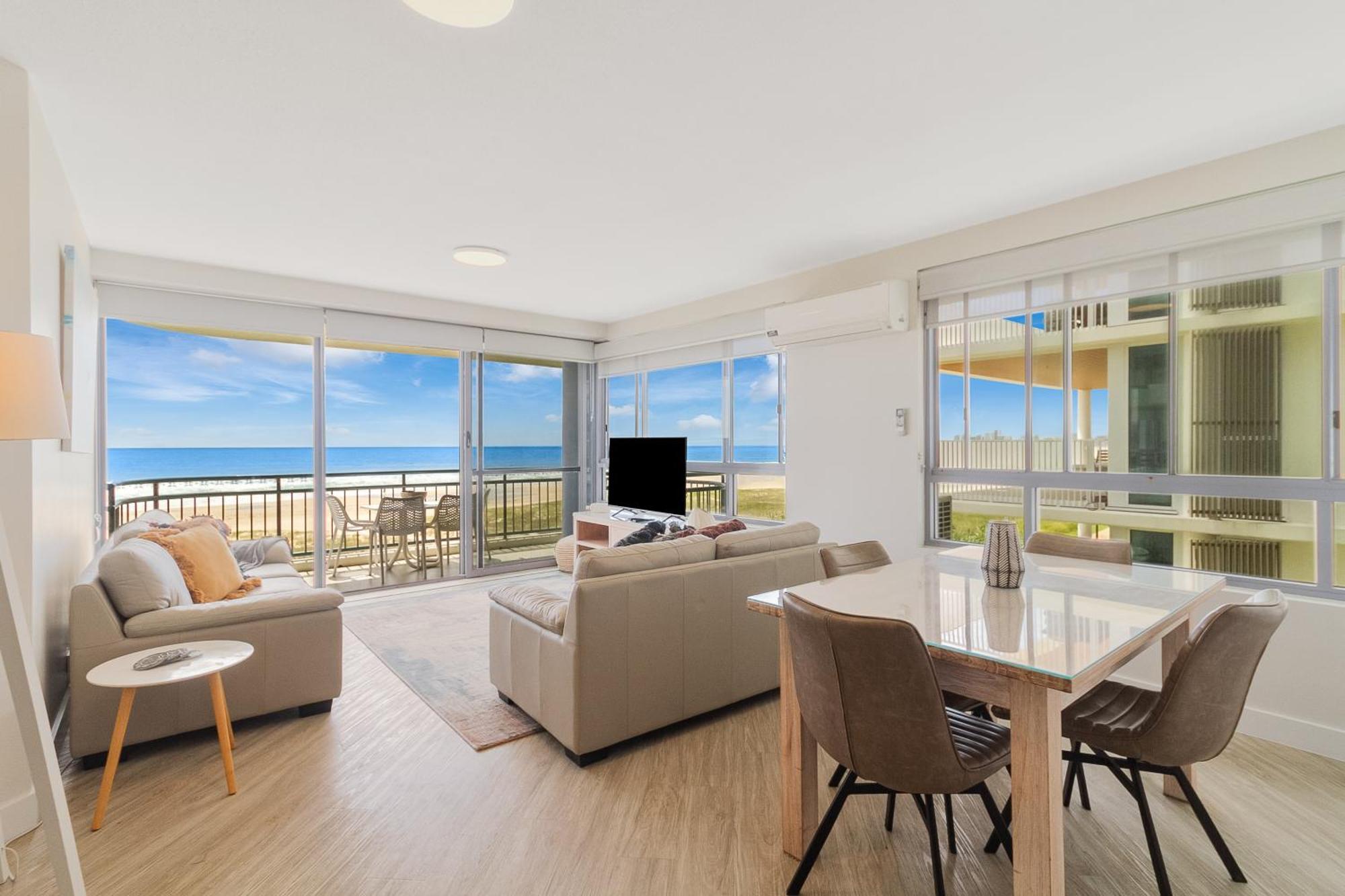 Oceanside Resort - Absolute Beachfront Apartments Guldkusten Exteriör bild
