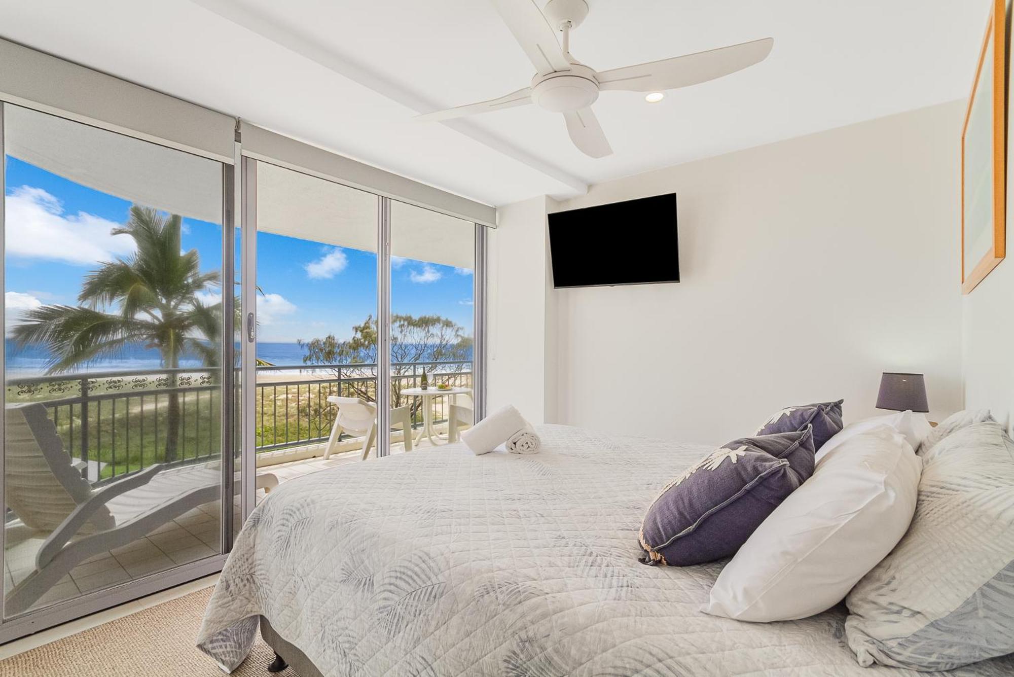 Oceanside Resort - Absolute Beachfront Apartments Guldkusten Exteriör bild