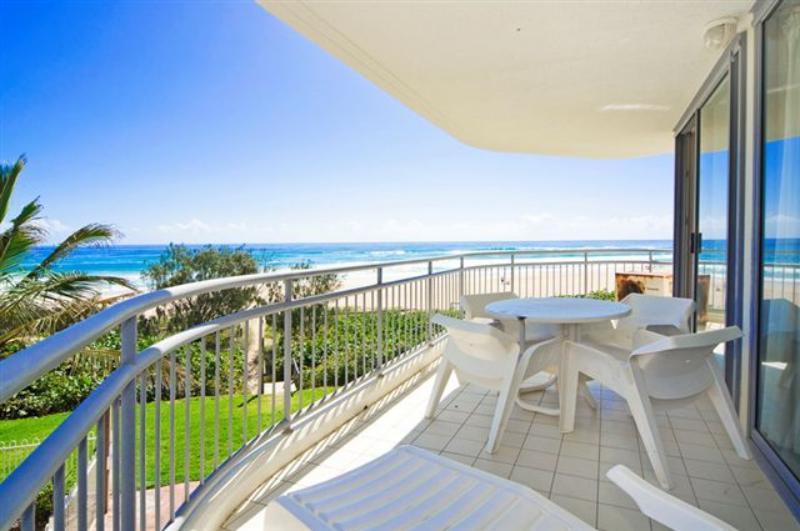 Oceanside Resort - Absolute Beachfront Apartments Guldkusten Exteriör bild