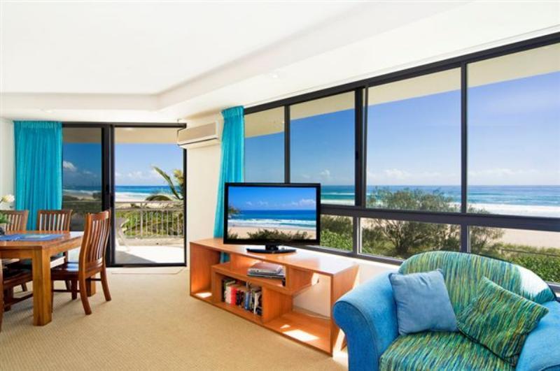 Oceanside Resort - Absolute Beachfront Apartments Guldkusten Exteriör bild