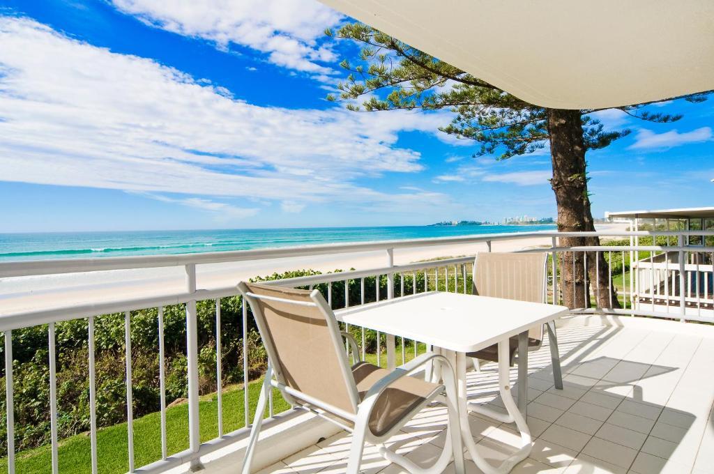 Oceanside Resort - Absolute Beachfront Apartments Guldkusten Exteriör bild
