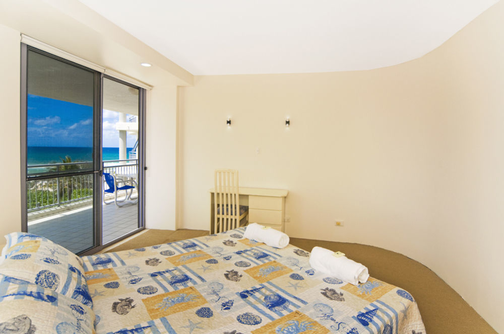 Oceanside Resort - Absolute Beachfront Apartments Guldkusten Exteriör bild