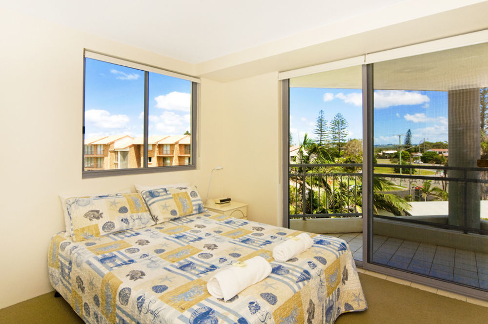 Oceanside Resort - Absolute Beachfront Apartments Guldkusten Exteriör bild